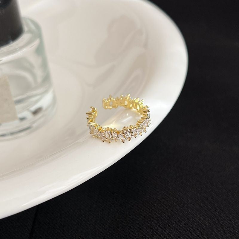 Zirconia hollow opening luxury finger ring